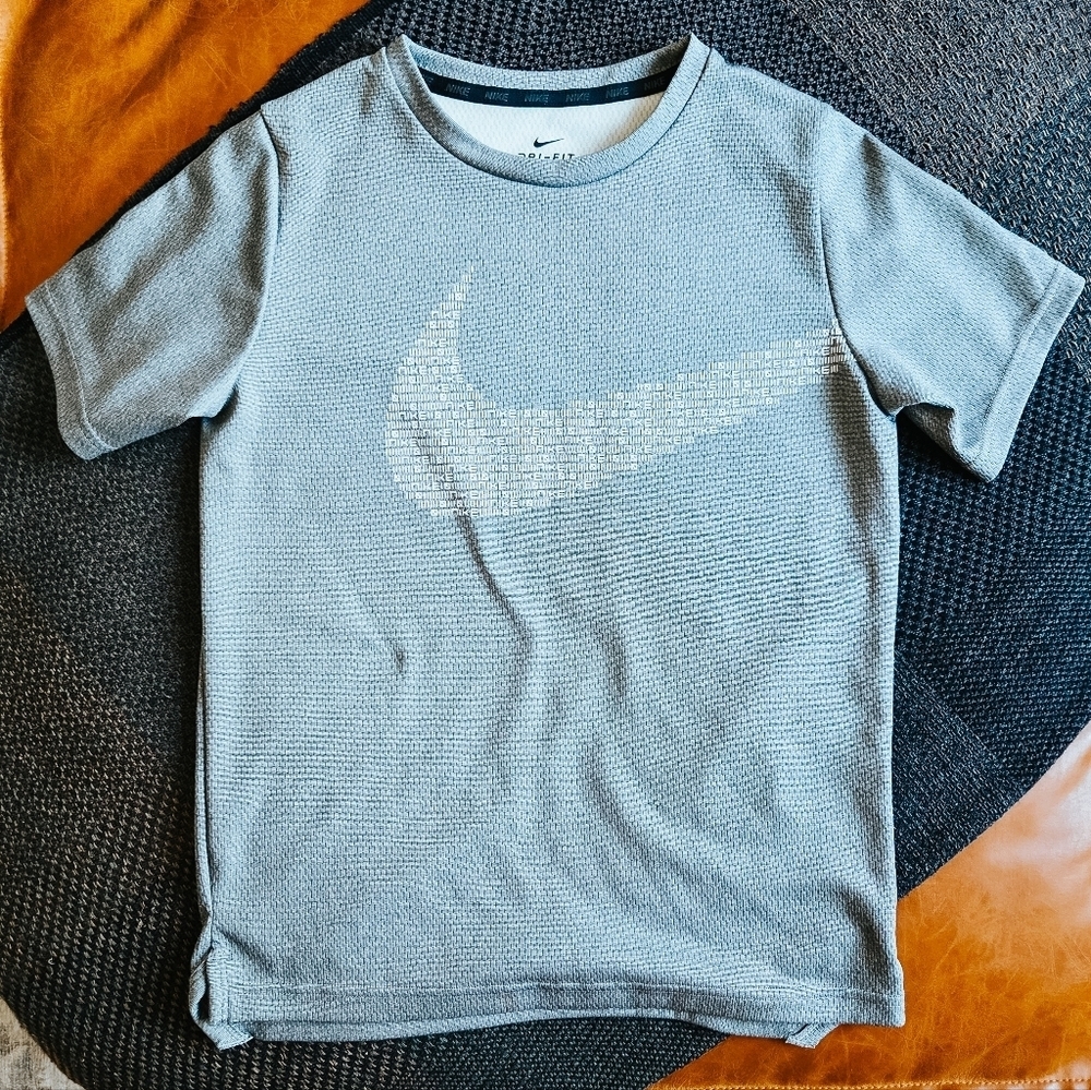3/$20 Nike Gray Short Sleeve Tee with White Swoosh (Size L)